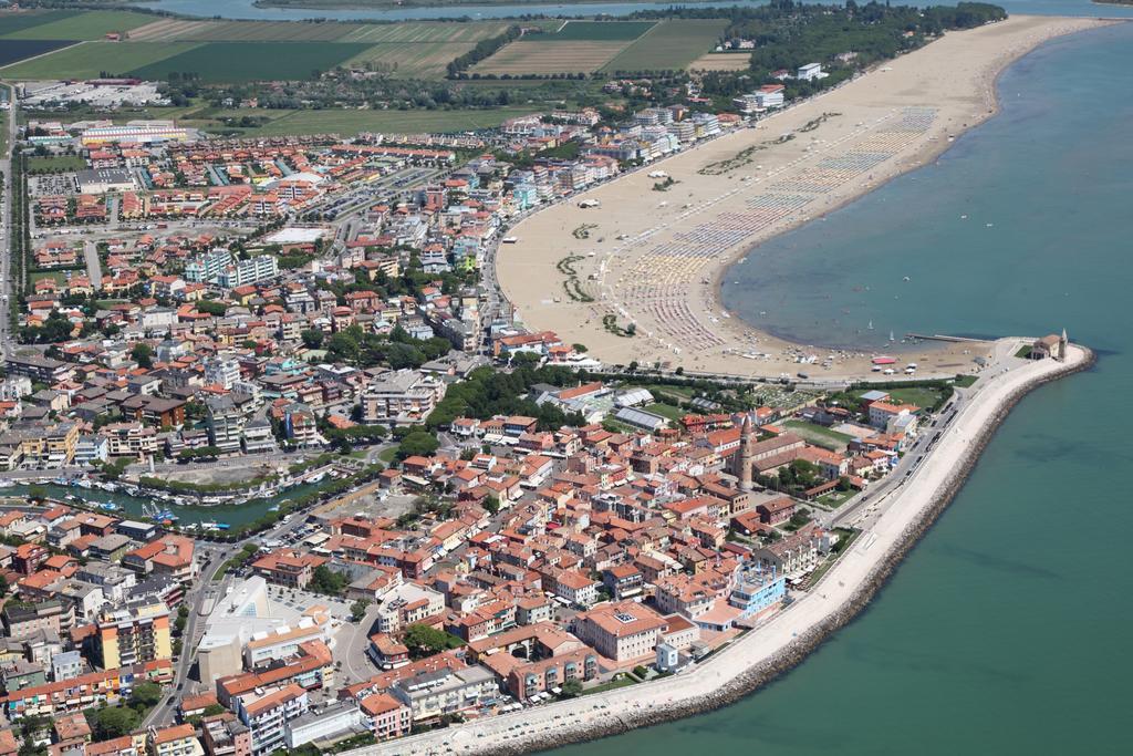 Aparthotel Gioia Caorle Exteriör bild