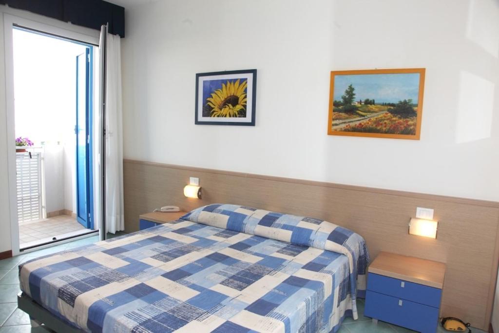 Aparthotel Gioia Caorle Exteriör bild